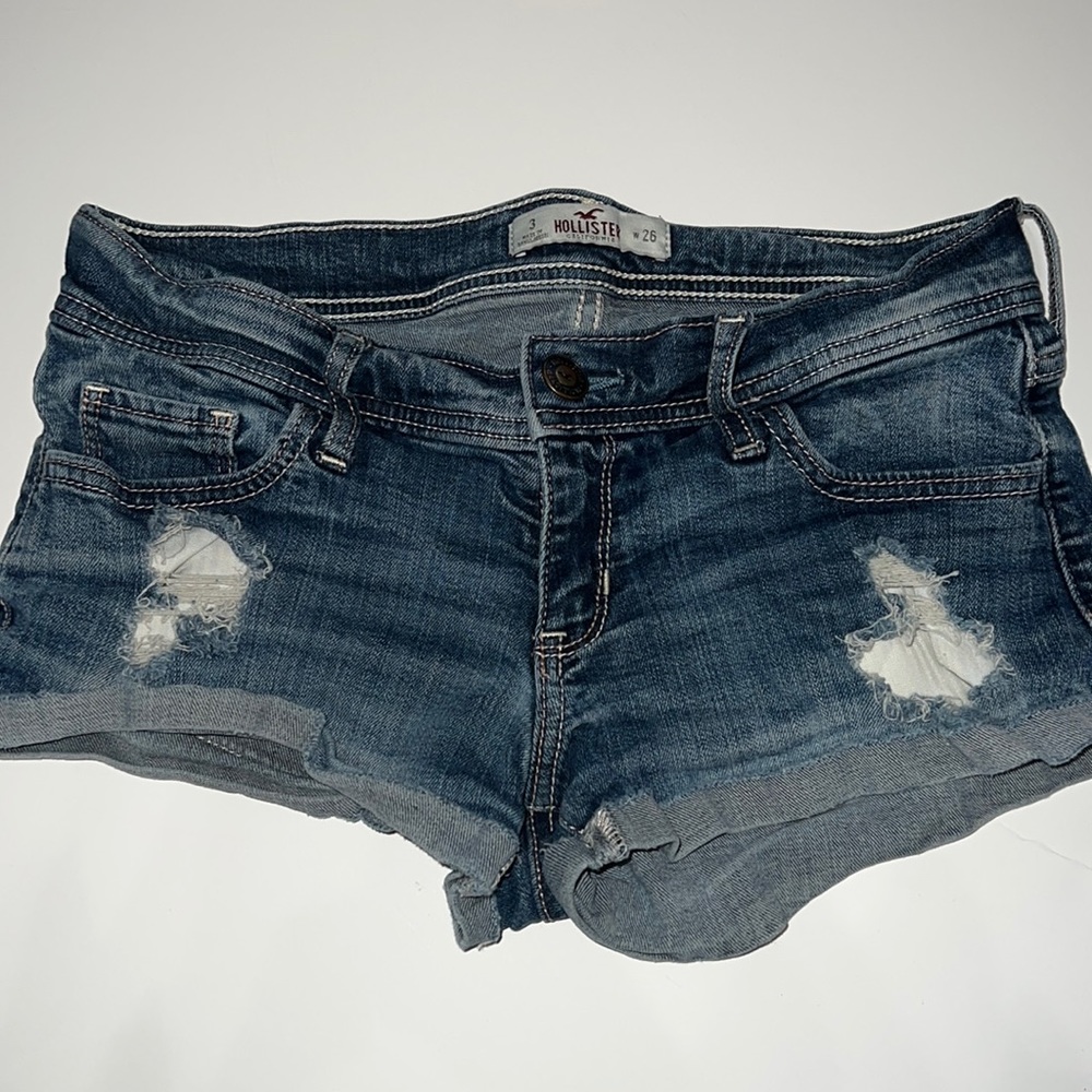 Hollister daisy dukes